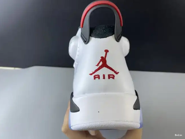 Bmlin 6 'CARMINE' 384664-160 RETRO AIR 2014 JORDAN 0625
